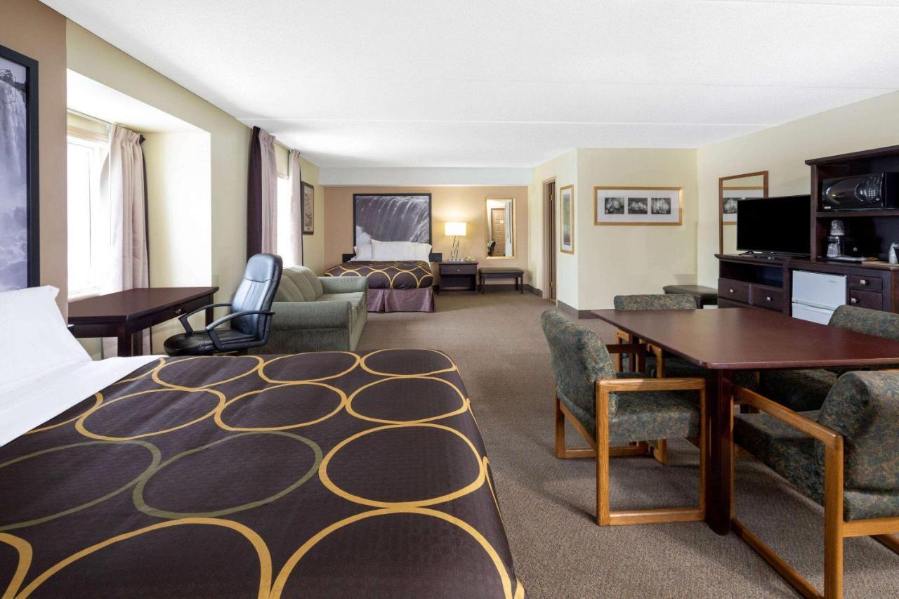 Super 8 By Wyndham Niagara Falls By The Falls Exterior foto